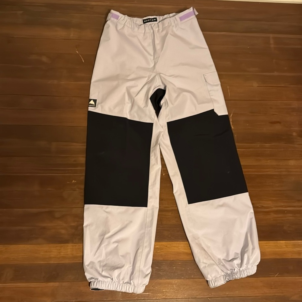 Burton 2.5L pants - light purple & black